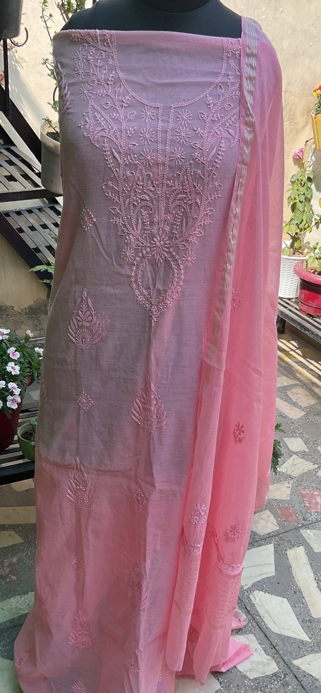 Mul Chanderi unstitched suit set with tone-on-tone Chikankari