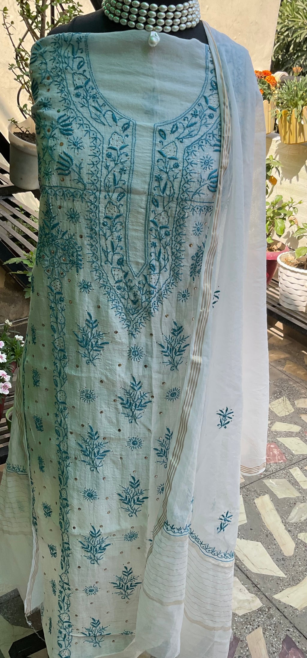 Mul Chanderi suit set with Chikankari and mukaish work