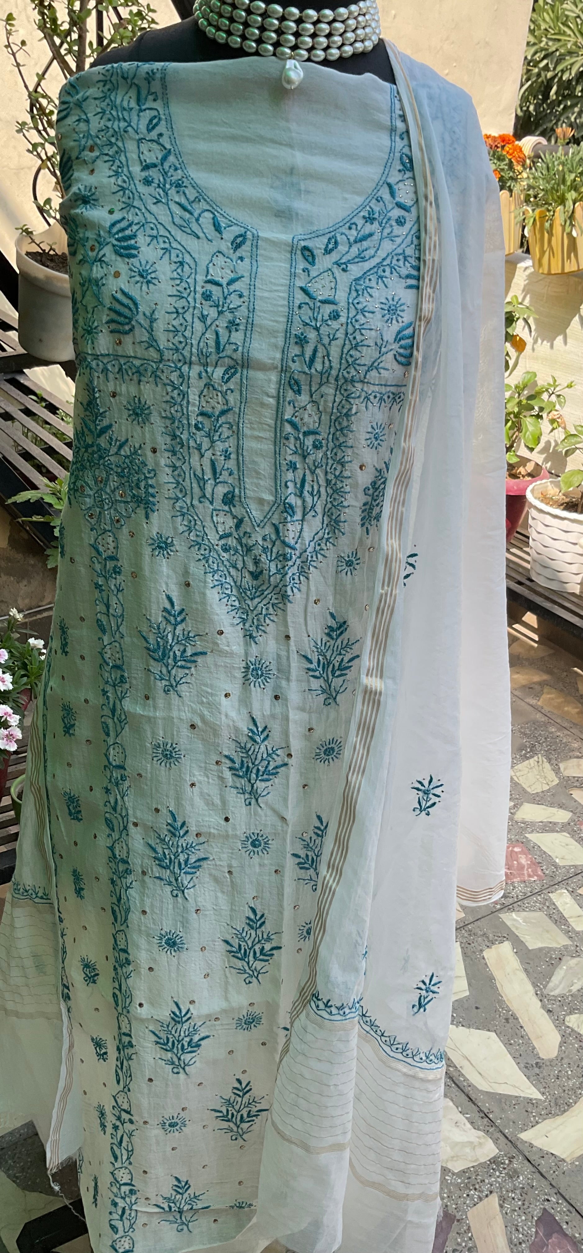 Mul Chanderi suit set with Chikankari and mukaish work