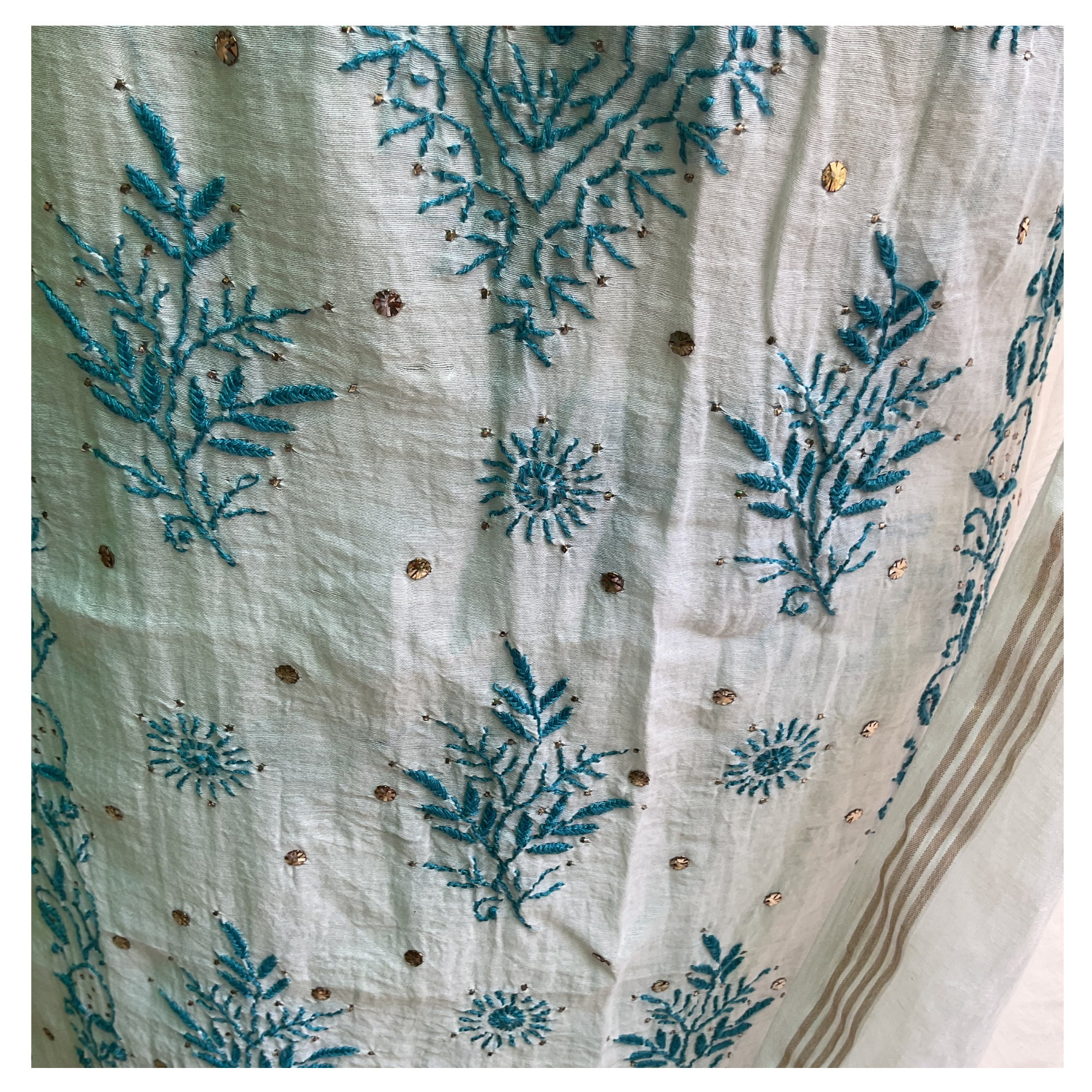 Mul Chanderi suit set with Chikankari and mukaish work